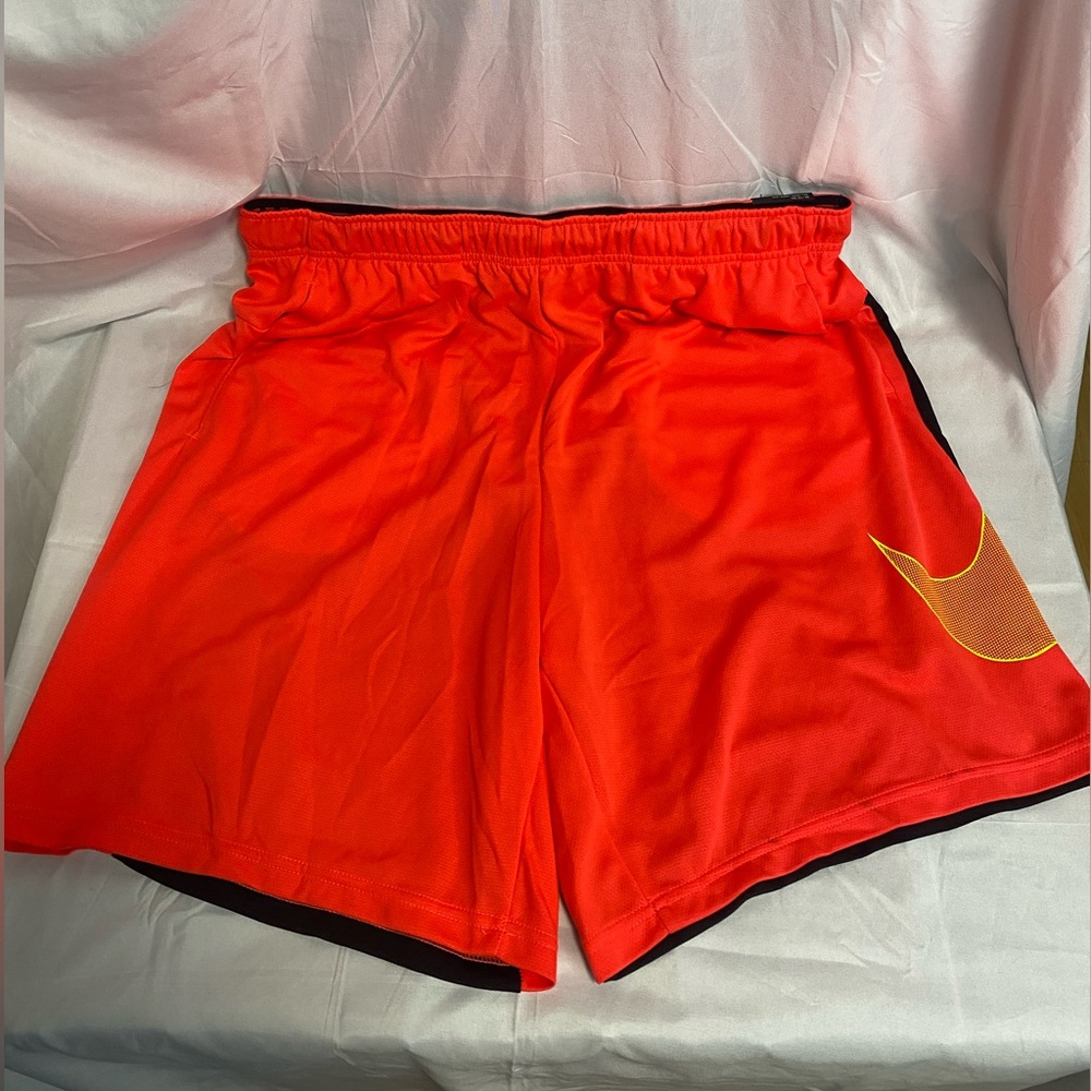 Nike Men’s Fly GFX Training Short, Laser Crimson, Black, Sport Clash, XXL Tall